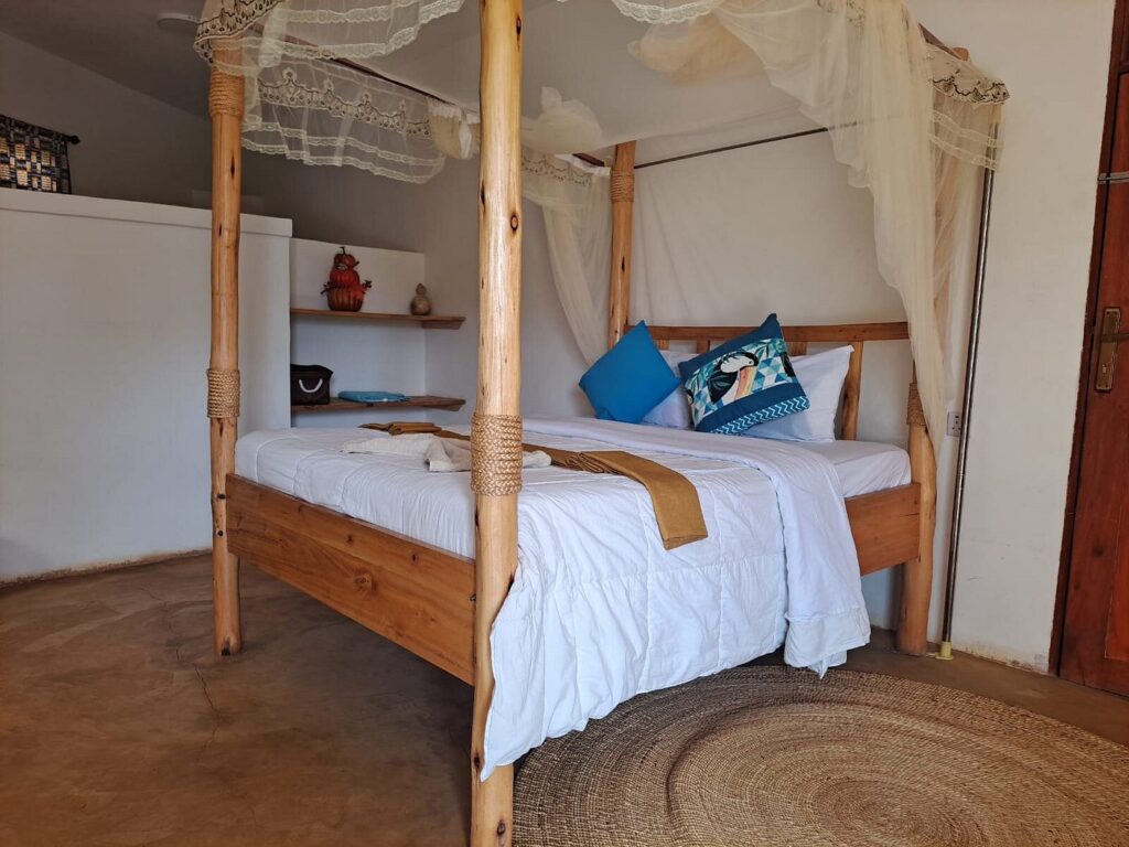 Jua Manyara lodge and campsite